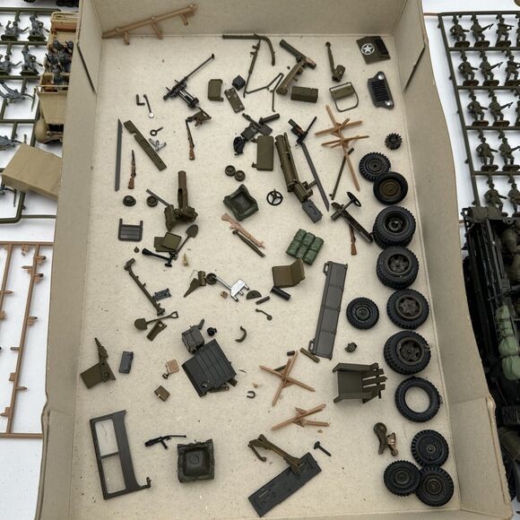 AMT/Ertl World War II Armored Assault Playset +++ Parts Pieces Broken Etc As-Is - Picture 3 of 16
